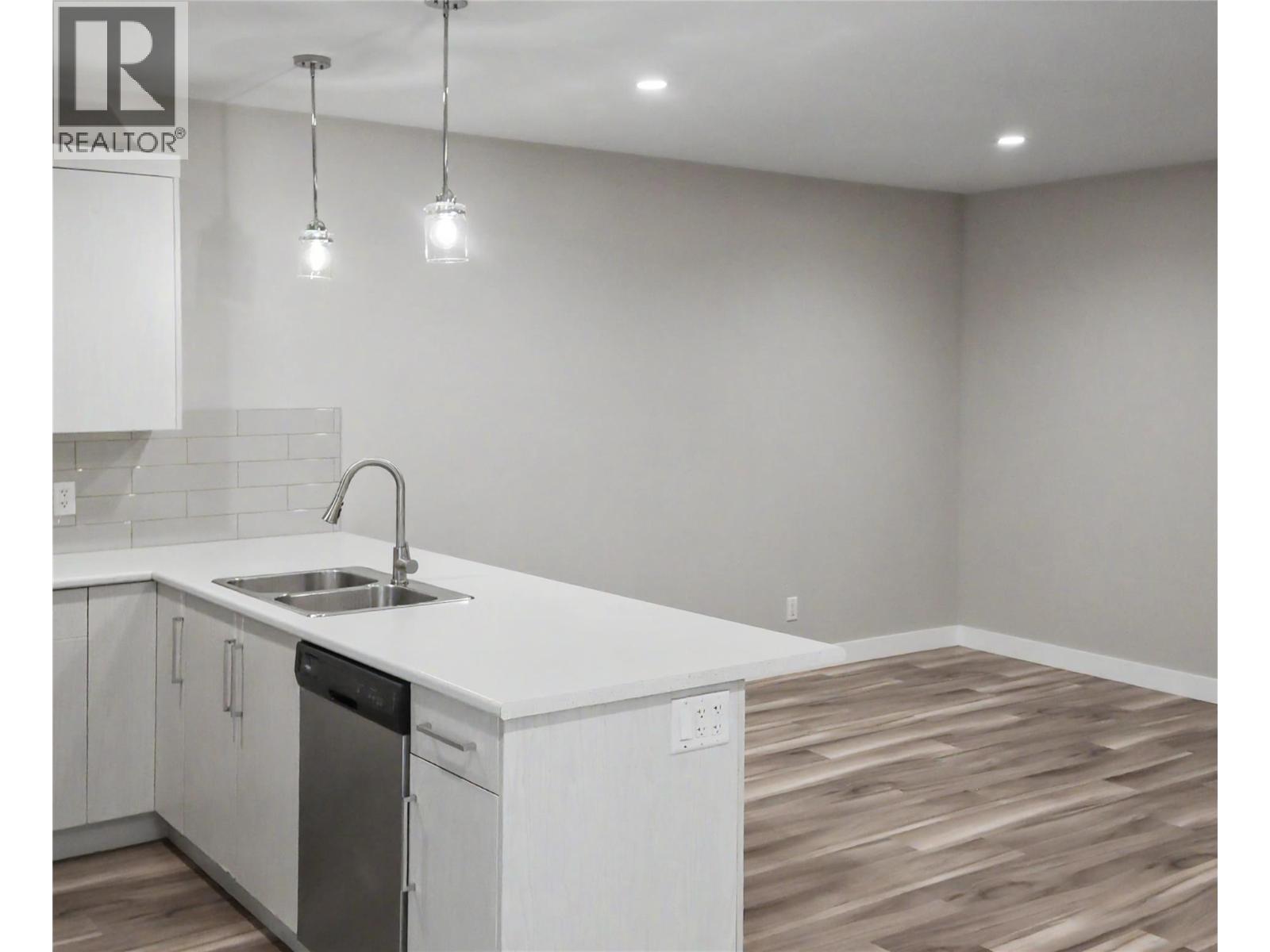 Listing image 55
