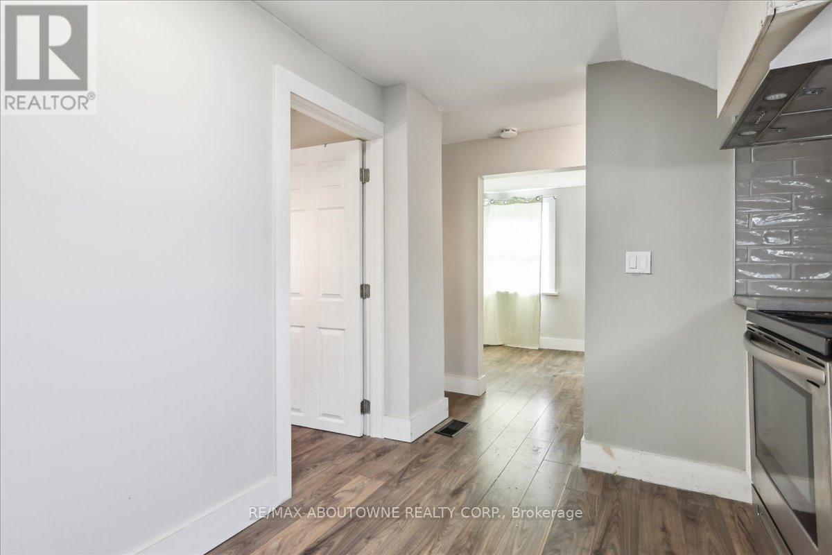 19 Seneca Street, St. Catharines, Ontario  L2R 2V1 - Photo 21 - X13458532