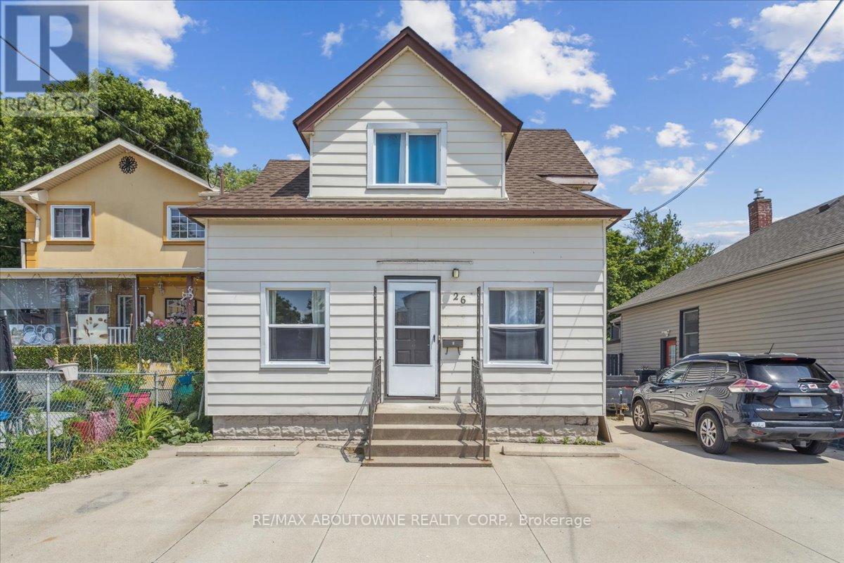 26 Vine Street, St. Catharines, Ontario L2M 4T2 - Photo 2 - X13458552