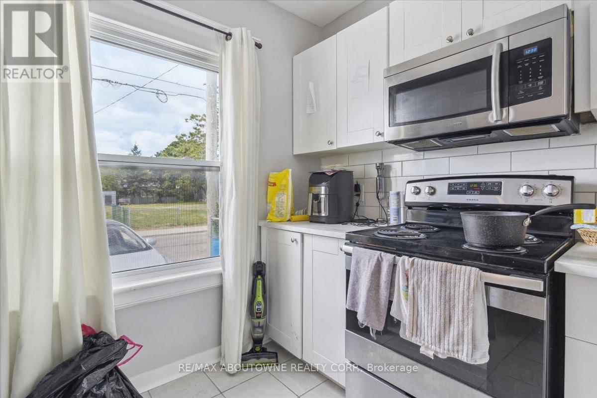 26 Vine Street, St. Catharines, Ontario L2M 4T2 - Photo 7 - X13458552