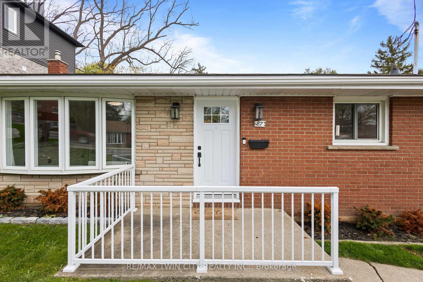 87 St Paul Avenue, Brantford, Ontario N3T 4G1 - Photo 5 - X13458608