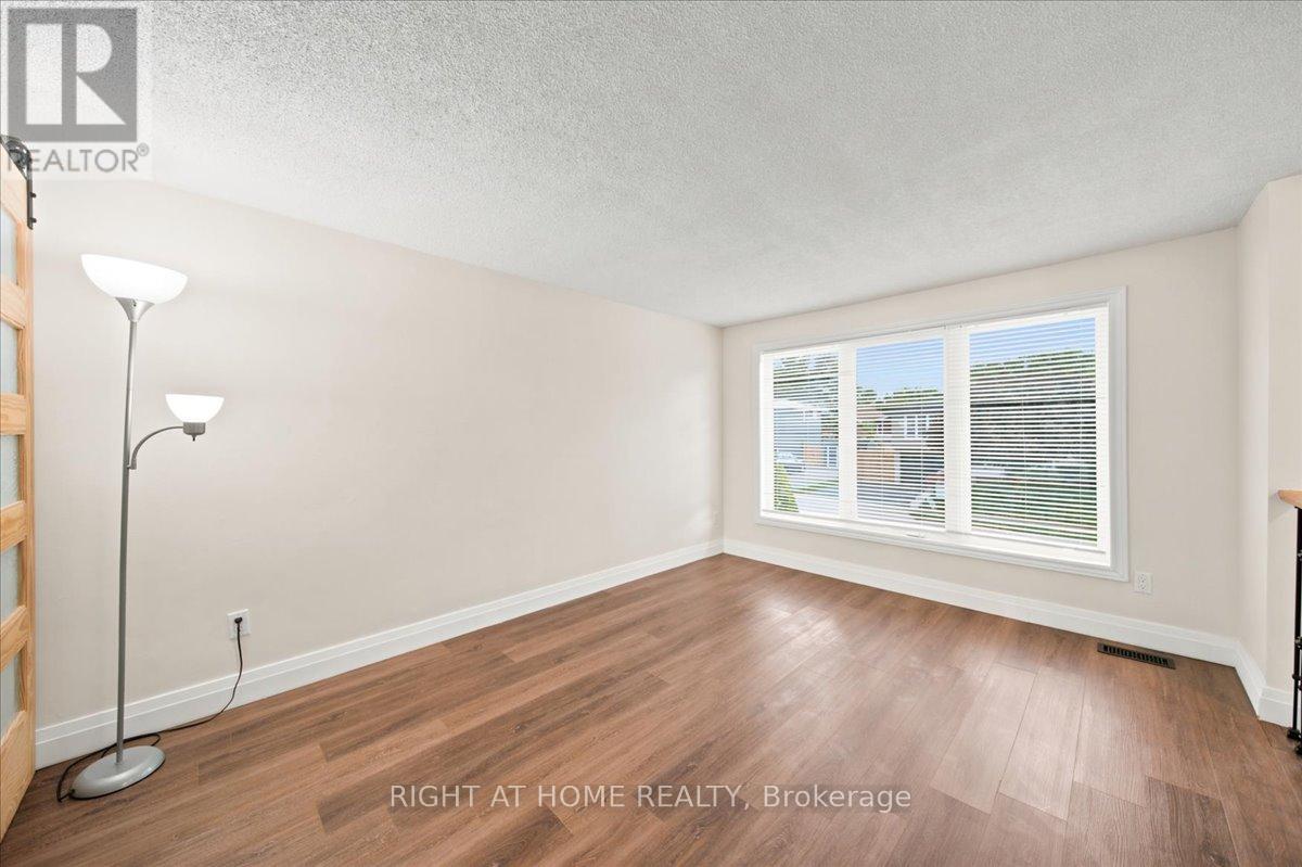 554 Halberstadt Circle, Cambridge, Ontario  N3H 5J5 - Photo 11 - X13458680