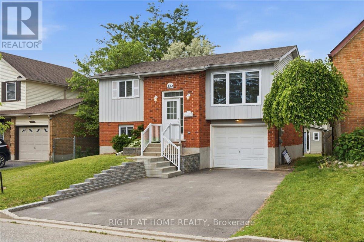 554 Halberstadt Circle, Cambridge, Ontario  N3H 5J5 - Photo 2 - X13458680