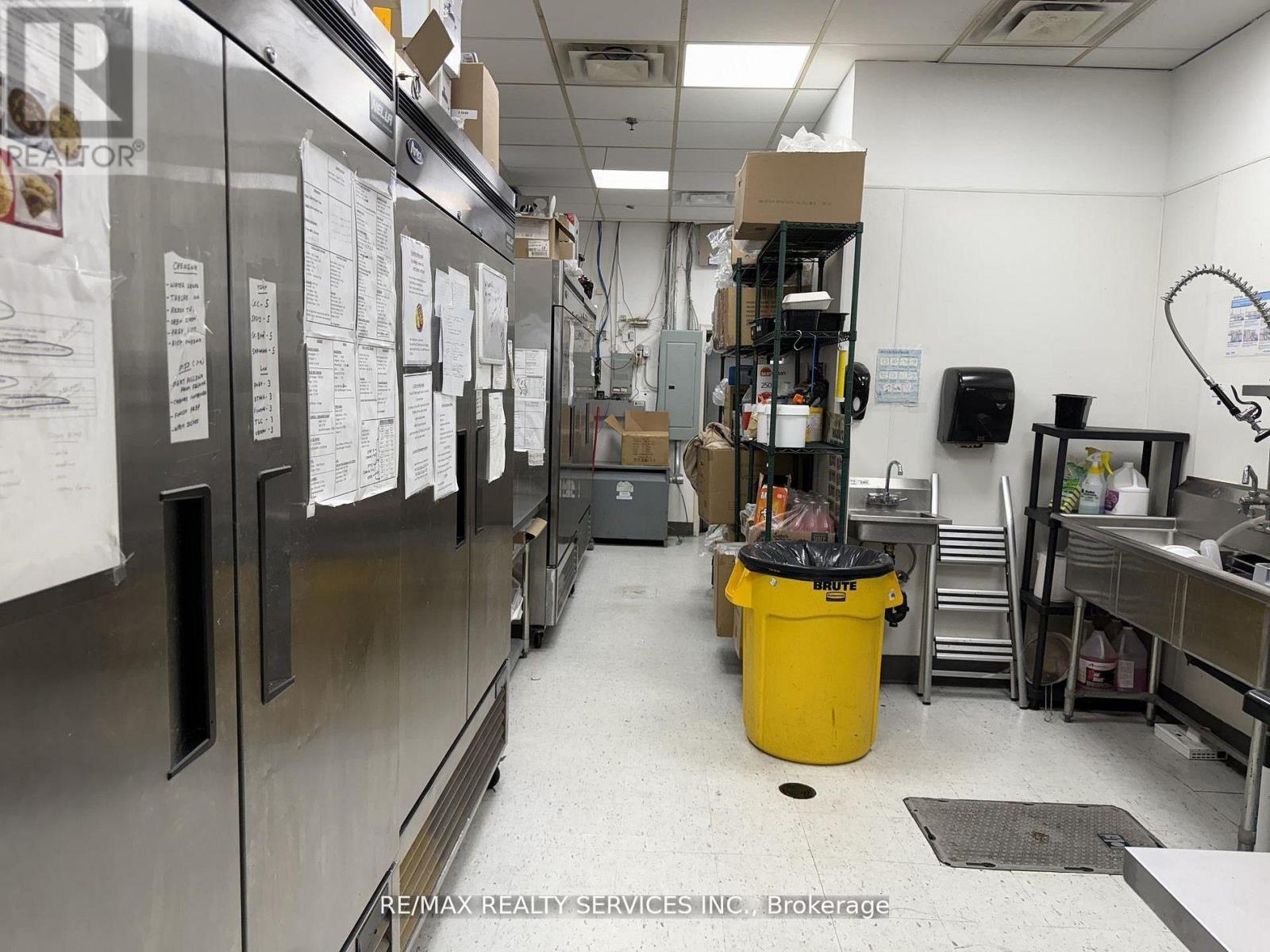 10 - 2255 Barton Street E, Hamilton, Ontario  L8H 7T4 - Photo 8 - X13458722