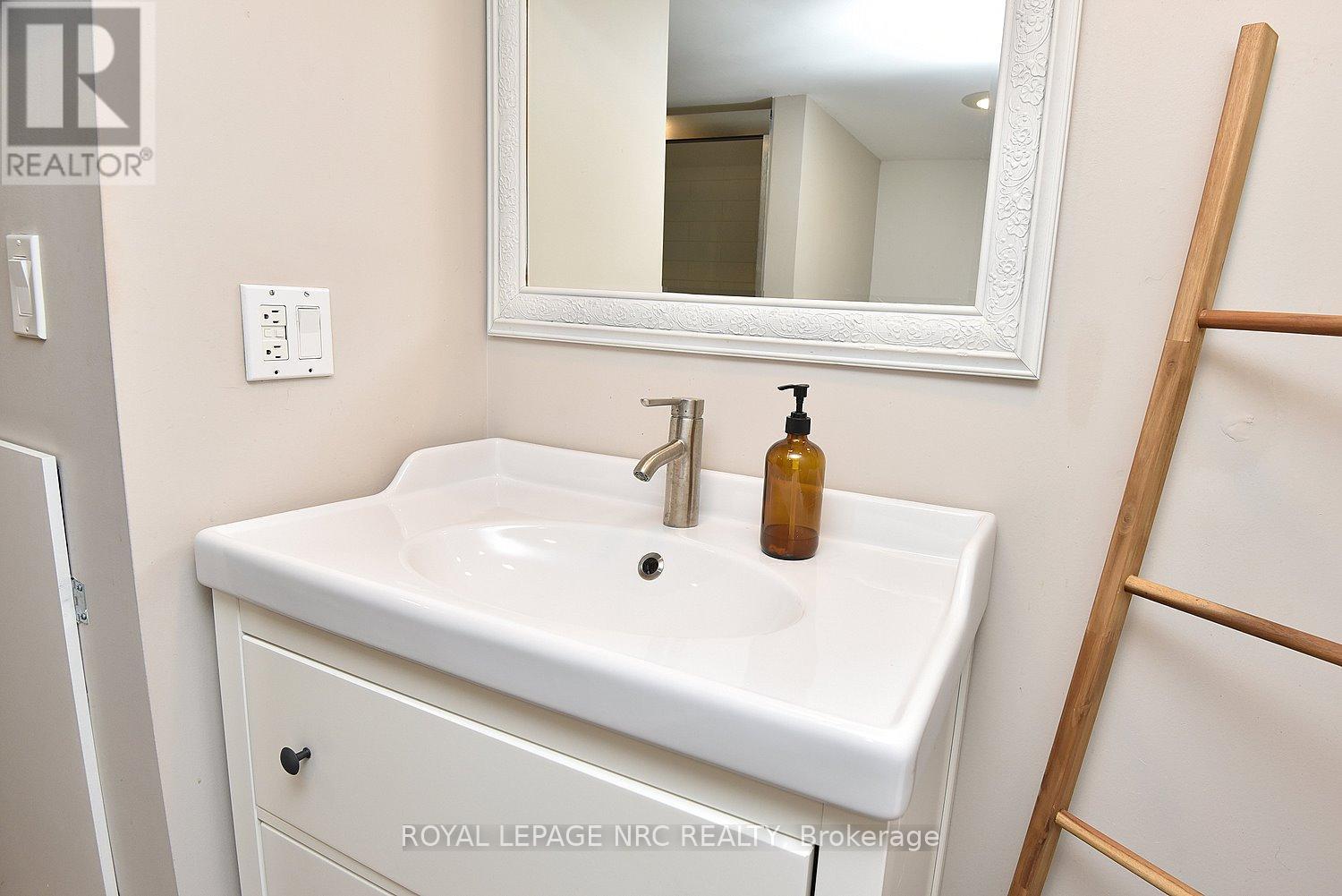 24 Fitzgerald Street, St. Catharines, Ontario  L2R 4B3 - Photo 27 - X13458822