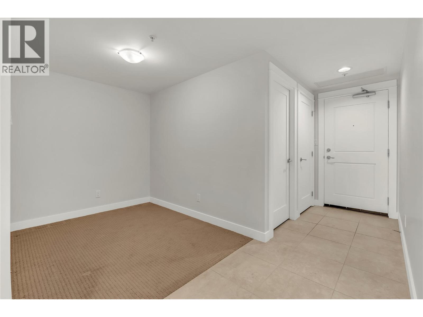 75 Martin Street Unit# 304, Penticton, British Columbia  V2A 9C8 - Photo 2 - 10391911