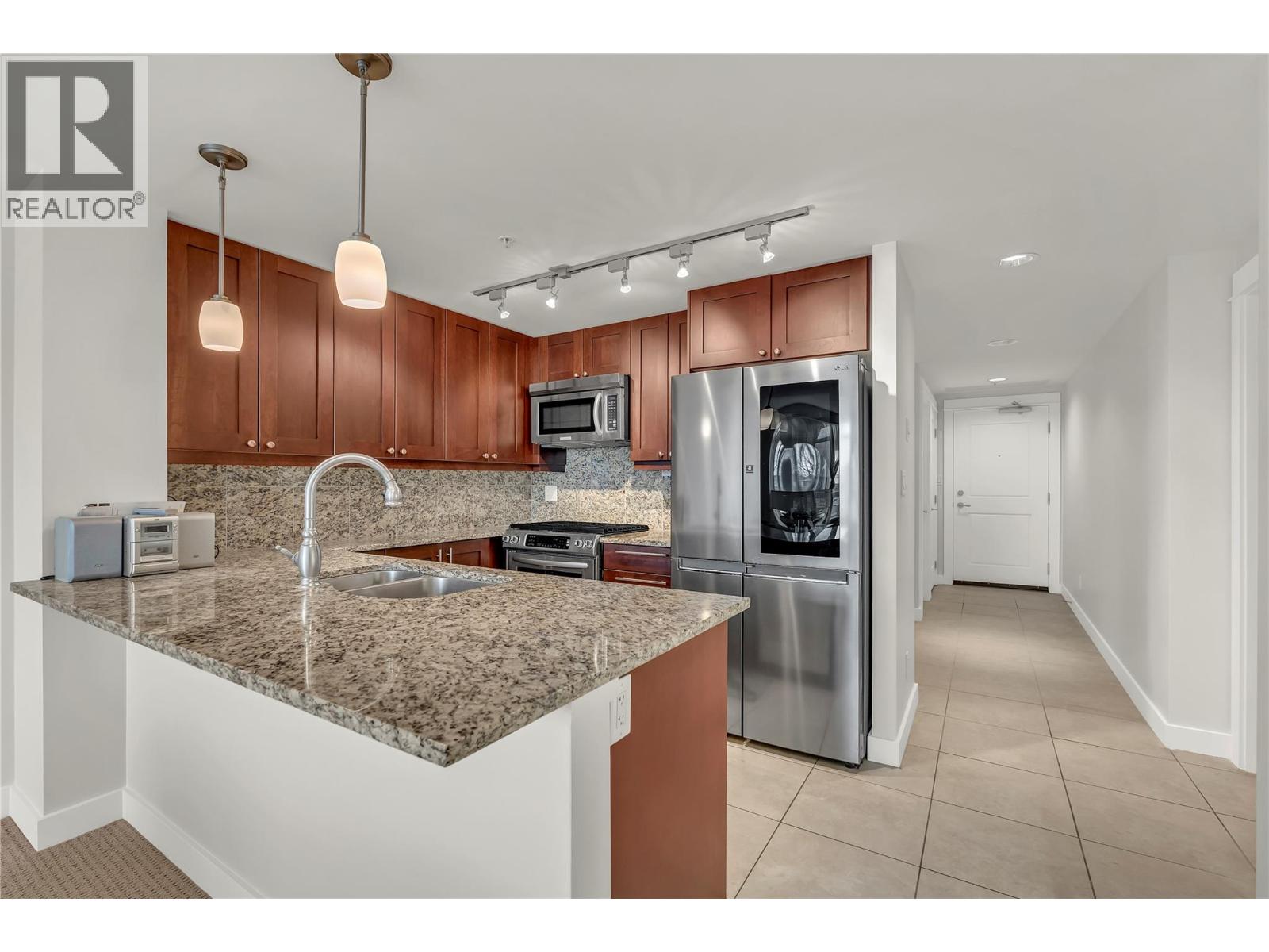 75 Martin Street Unit# 304, Penticton, British Columbia  V2A 9C8 - Photo 4 - 10391911