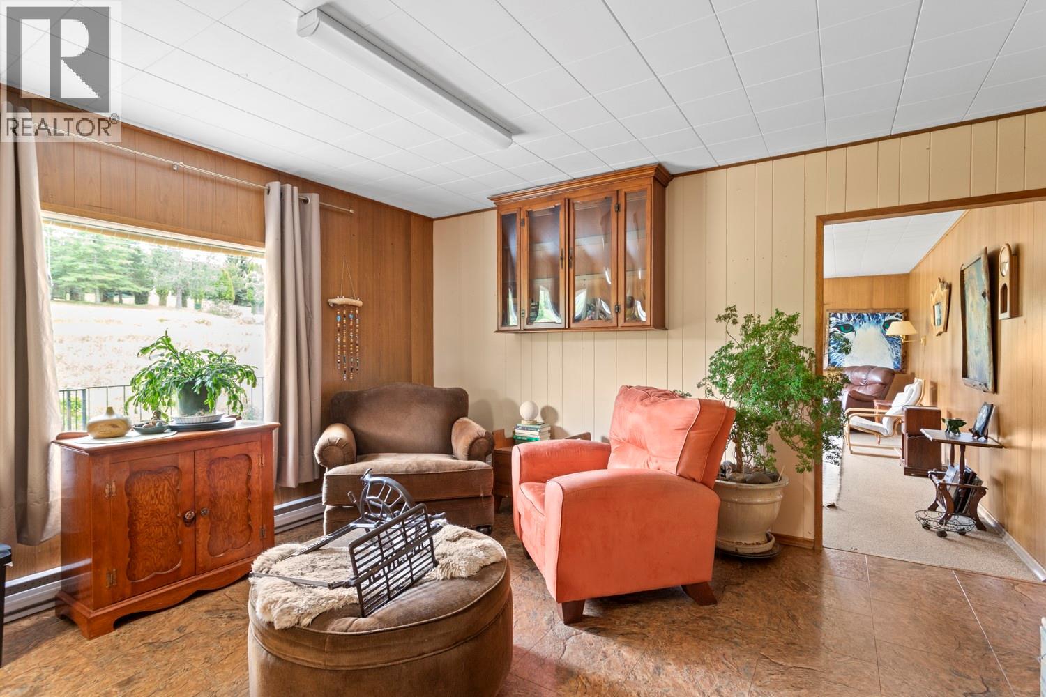 2710 38th Street, Canyon, British Columbia  V0B 1G2 - Photo 11 - 10391837