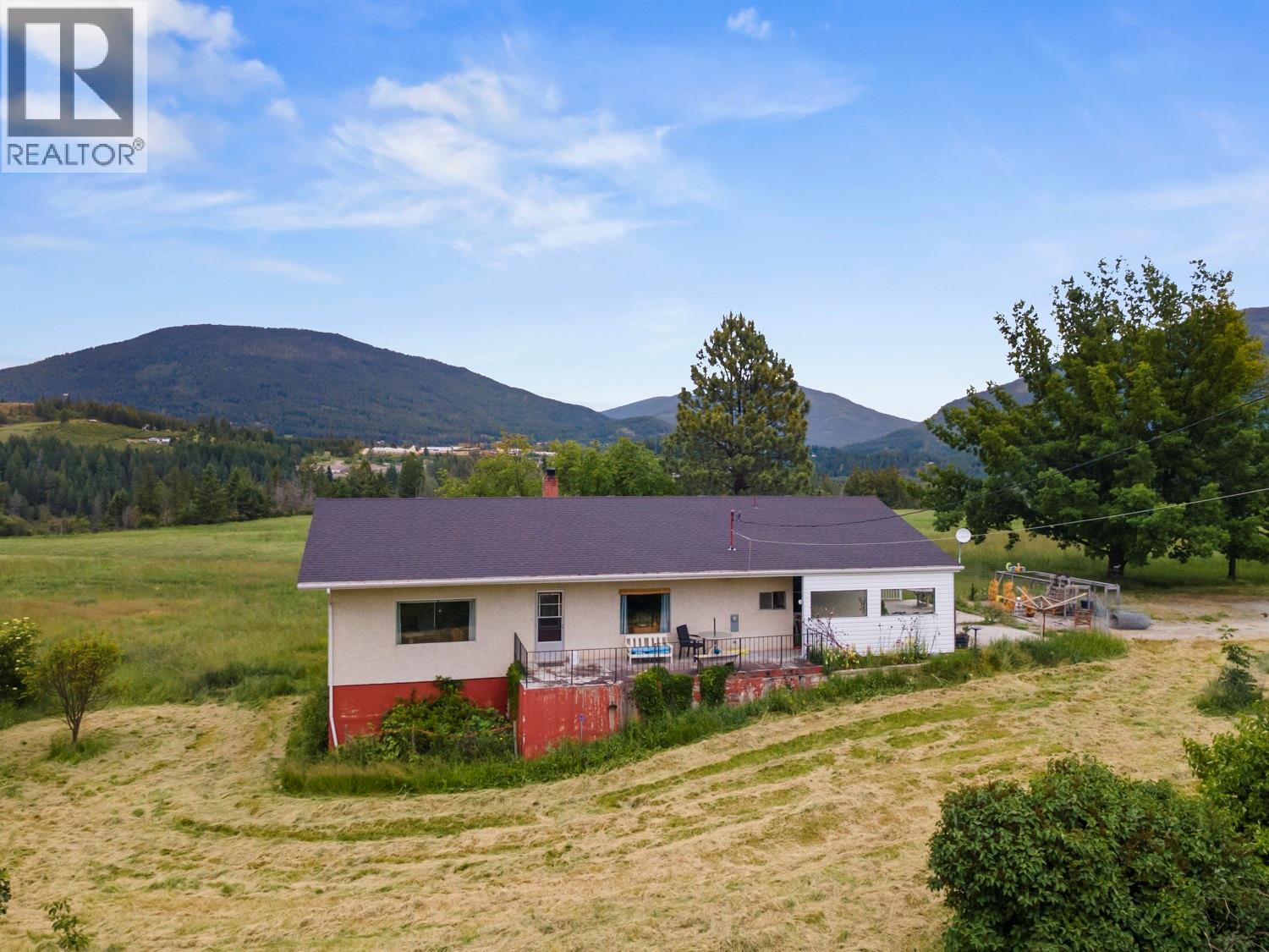 2710 38th Street, Canyon, British Columbia  V0B 1G2 - Photo 25 - 10391837