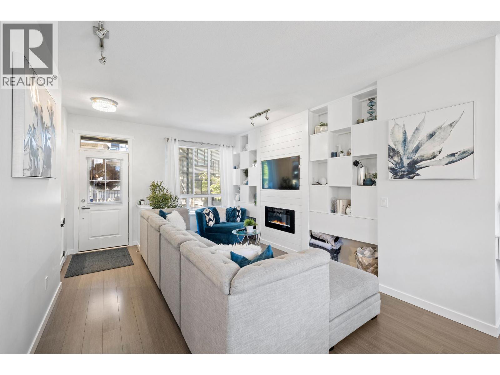 149 3500 Burke Village Promenade, Coquitlam, British Columbia  V3E 0N2 - Photo 3 - R3137173