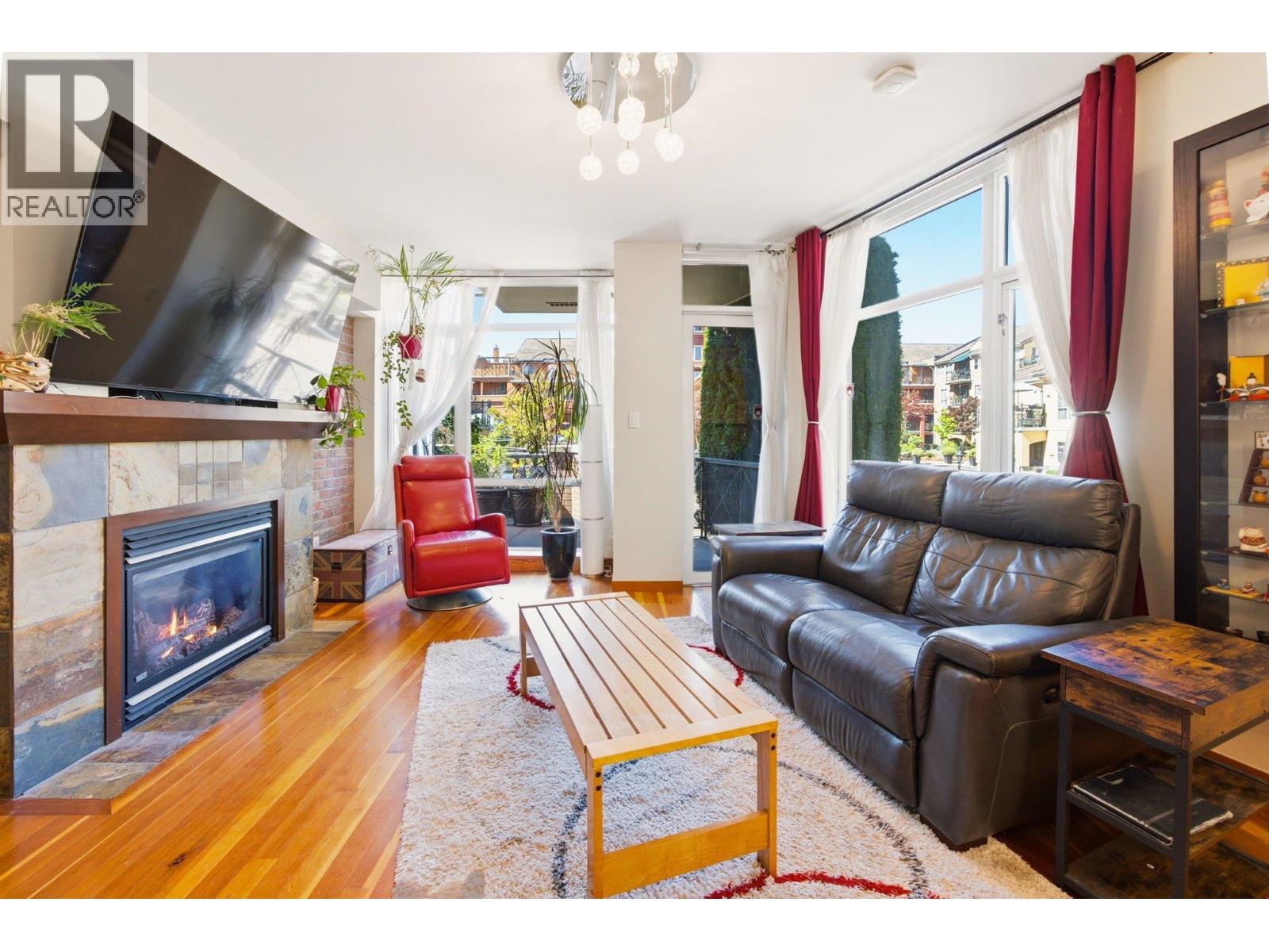 114 8 Renaissance Square, New Westminster, British Columbia  V3M 7A9 - Photo 10 - R3137197