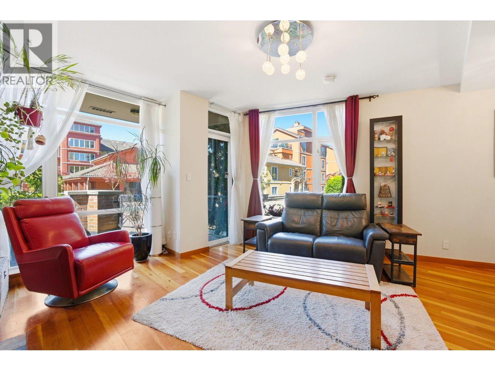 114 8 Renaissance Square, New Westminster, British Columbia  V3M 7A9 - Photo 14 - R3137197