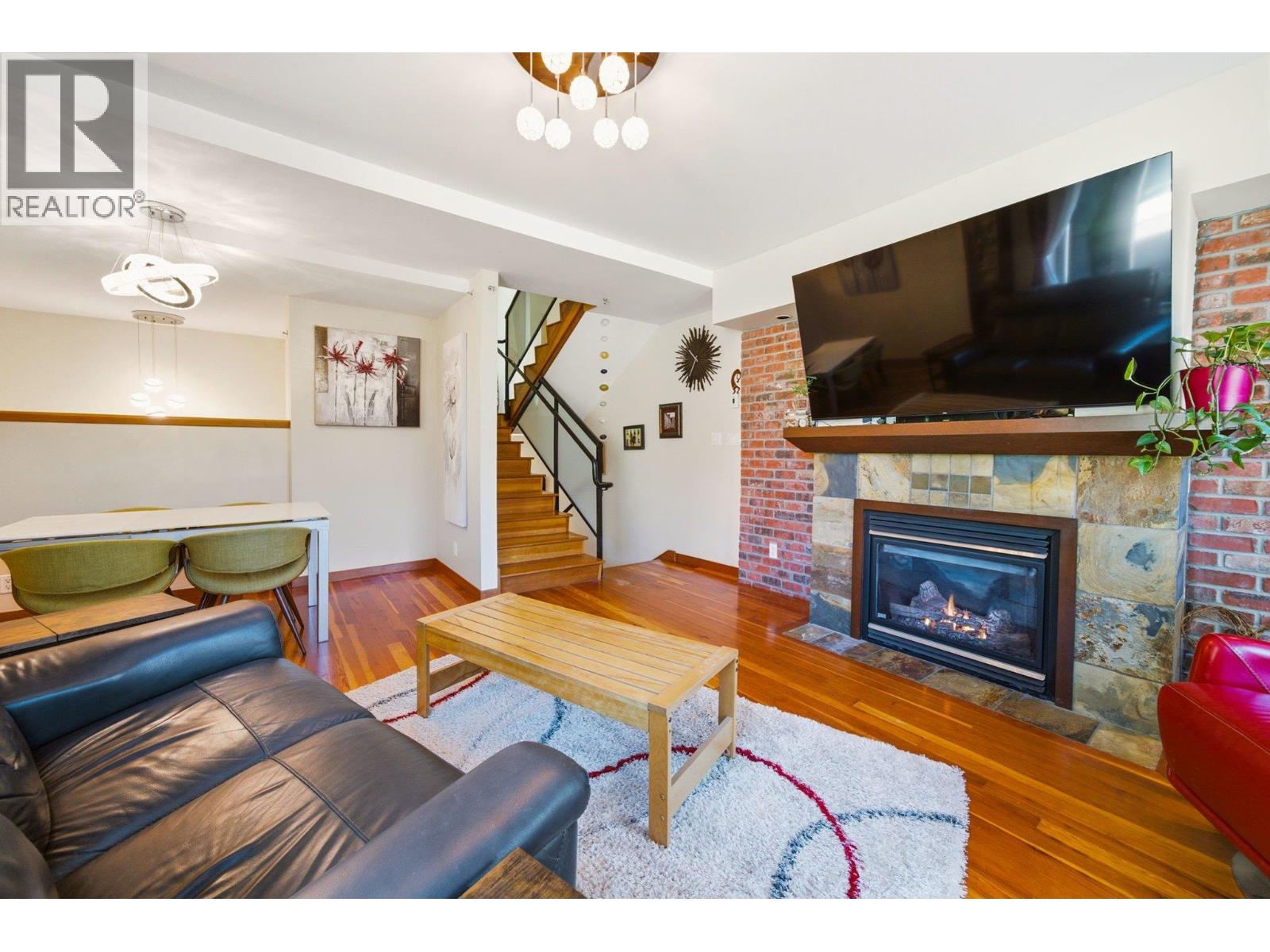 114 8 Renaissance Square, New Westminster, British Columbia  V3M 7A9 - Photo 16 - R3137197