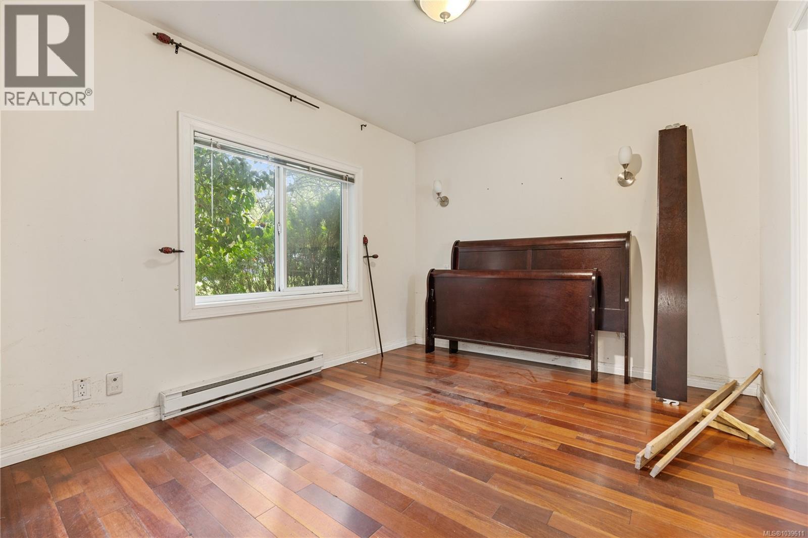 70 Hampton Rd, Saanich, British Columbia  V8Z 1G4 - Photo 7 - 1039611