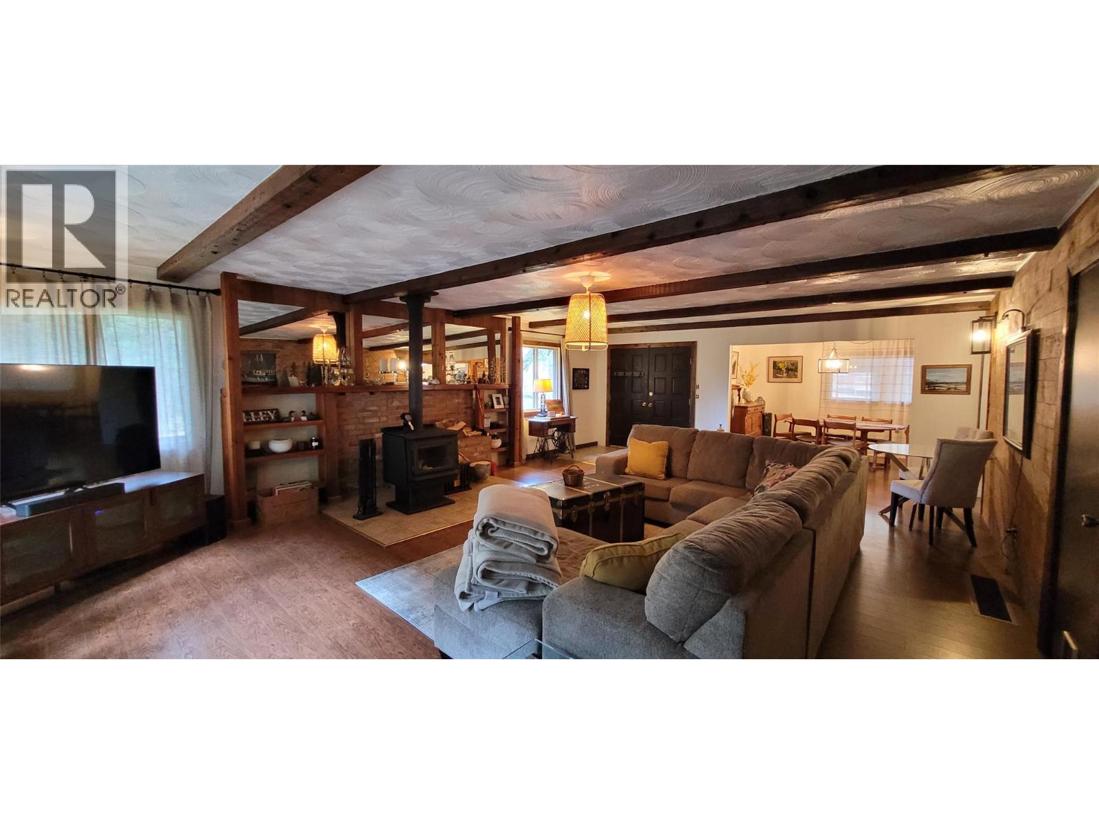 2126 Creighton Valley Road, Lumby, British Columbia  V0E 2G1 - Photo 6 - 10377499