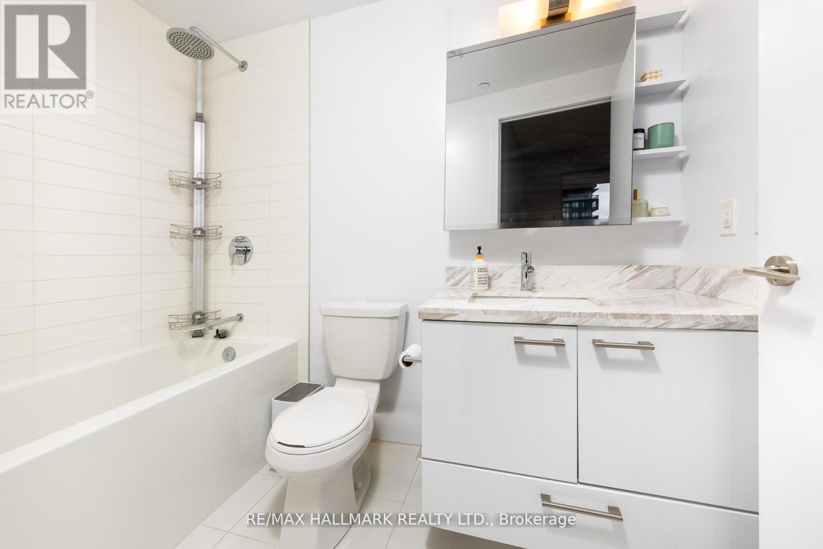 2211 - 2221 Yonge Street, Toronto, Ontario  M4S 0B8 - Photo 6 - C13458812