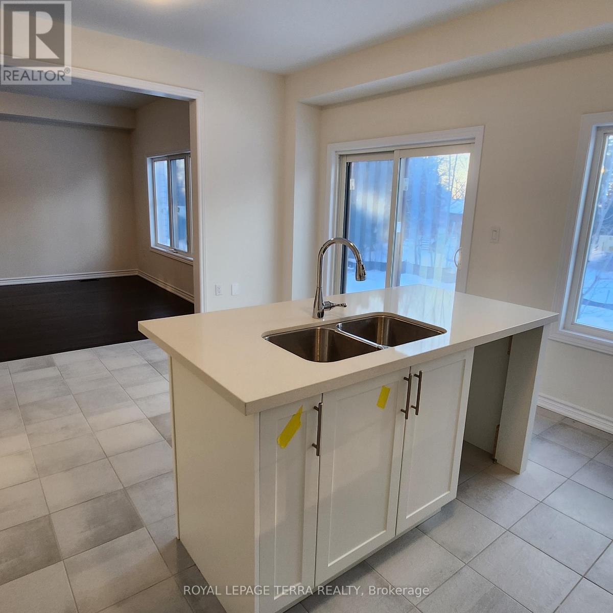 338 Fleetwood Drive, Oshawa, Ontario  L1K 3G2 - Photo 12 - E13458768