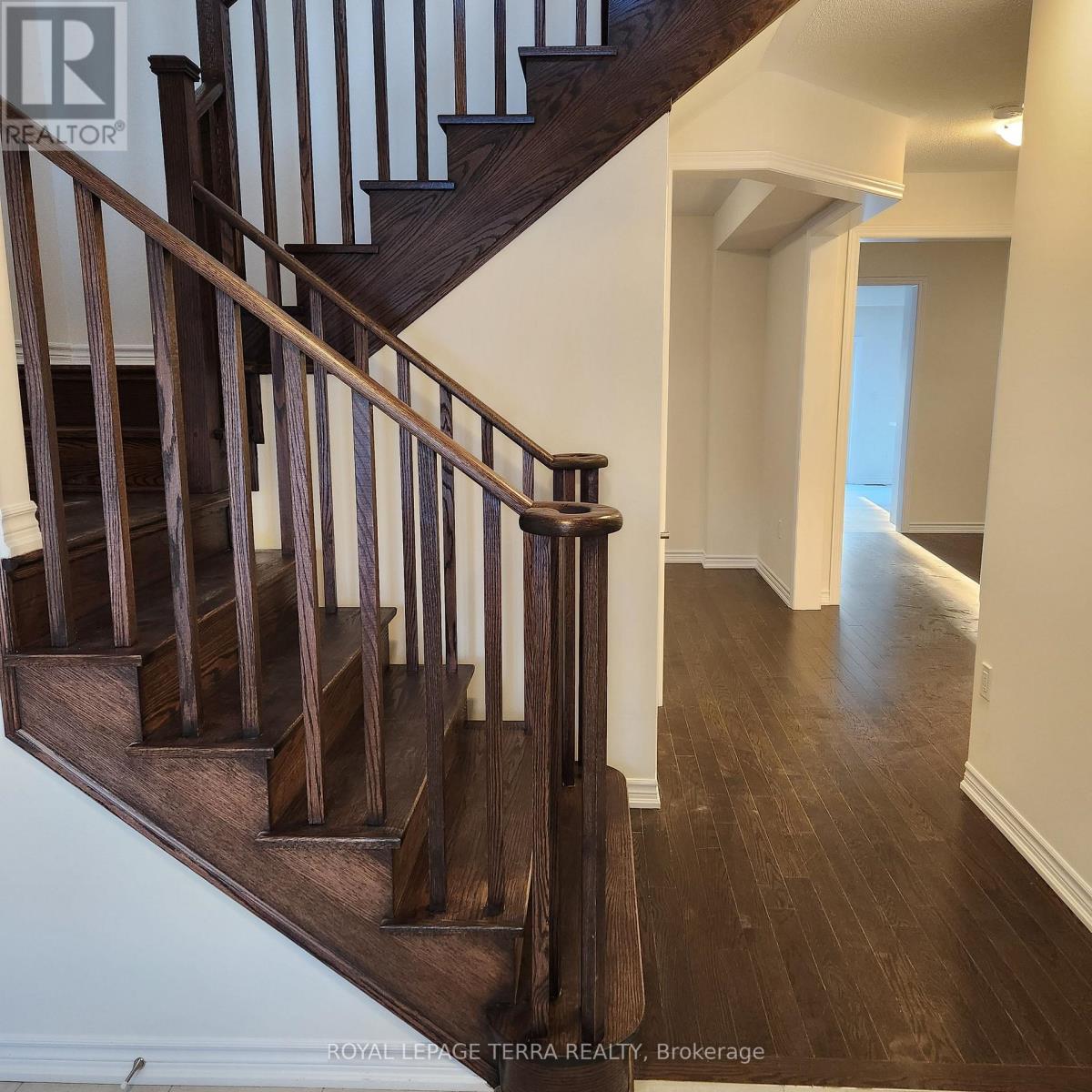 338 Fleetwood Drive, Oshawa, Ontario  L1K 3G2 - Photo 3 - E13458768