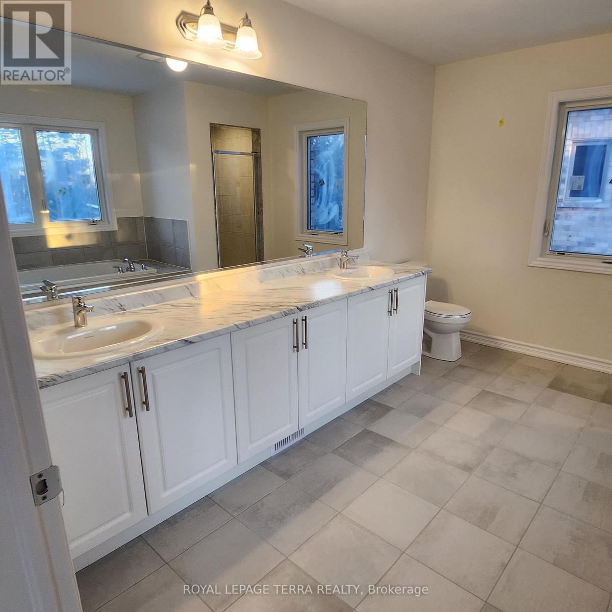 338 Fleetwood Drive, Oshawa, Ontario  L1K 3G2 - Photo 32 - E13458768