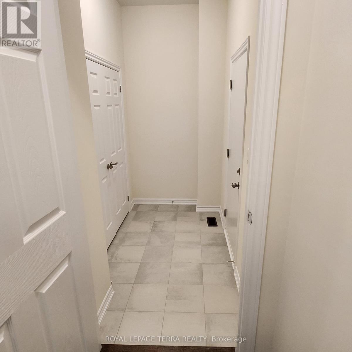 338 Fleetwood Drive, Oshawa, Ontario  L1K 3G2 - Photo 6 - E13458768