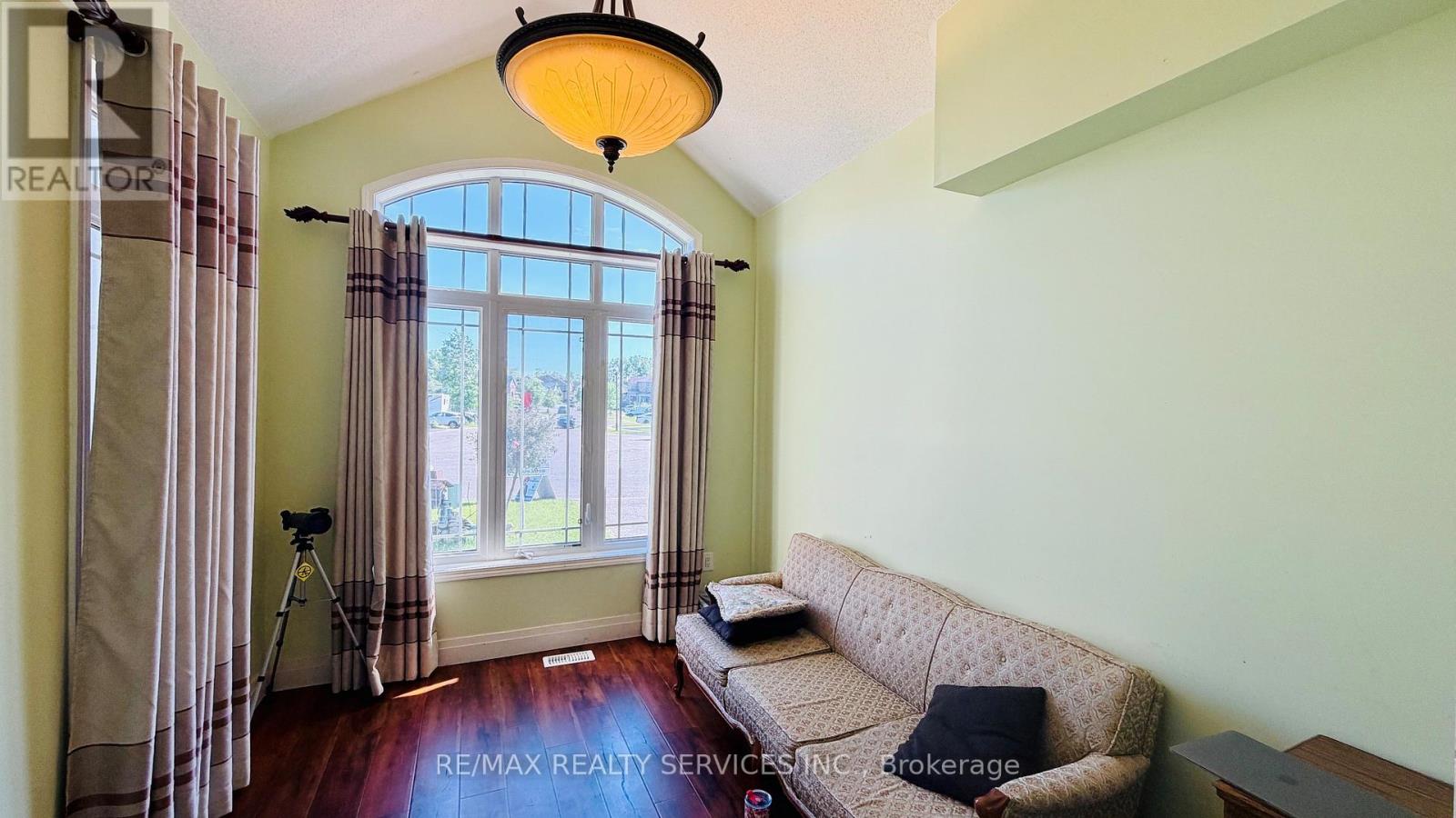 261 Thomas Avenue, Brantford, Ontario  N3S 0E1 - Photo 5 - X13411308