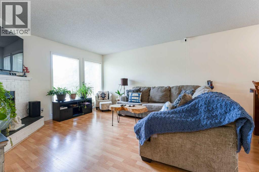 9611 24 Street Sw, Calgary, Alberta  T2V 4L2 - Photo 7 - A2322090