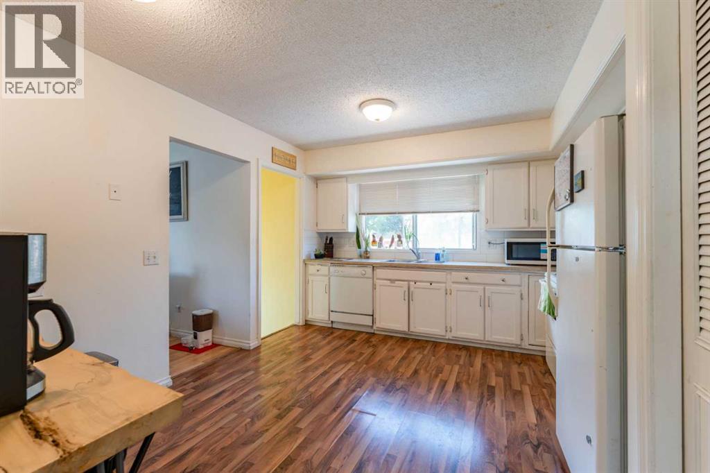 9611 24 Street Sw, Calgary, Alberta  T2V 4L2 - Photo 8 - A2322090