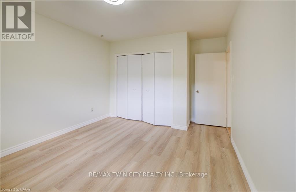 543 Glen Forrest Boulevard, Waterloo, Ontario  N2L 4J3 - Photo 17 - X13458766