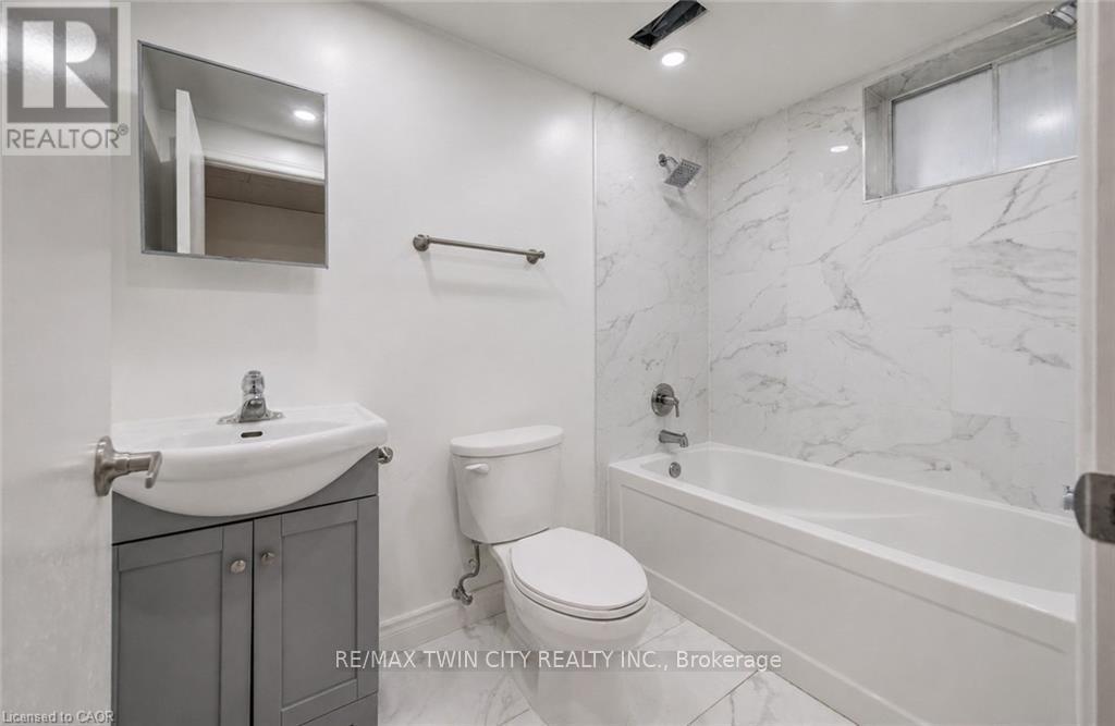 543 Glen Forrest Boulevard, Waterloo, Ontario  N2L 4J3 - Photo 22 - X13458766