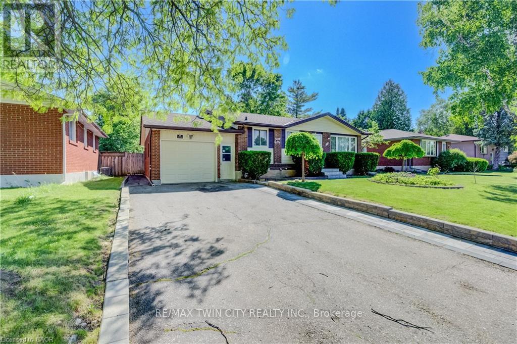 543 Glen Forrest Boulevard, Waterloo, Ontario  N2L 4J3 - Photo 3 - X13458766