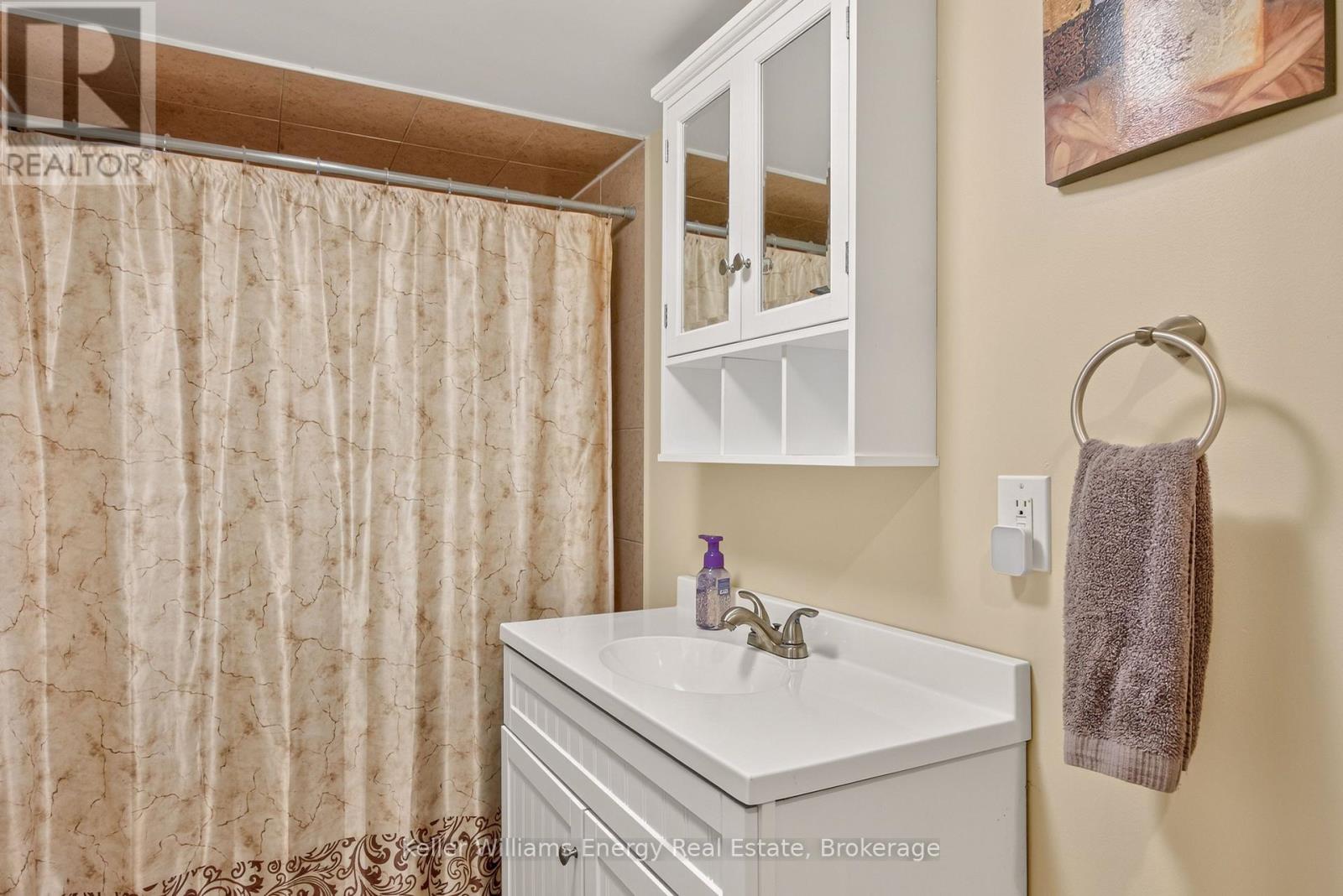 4 Holman Court, Whitby, Ontario  L1P 1W9 - Photo 31 - E13458950
