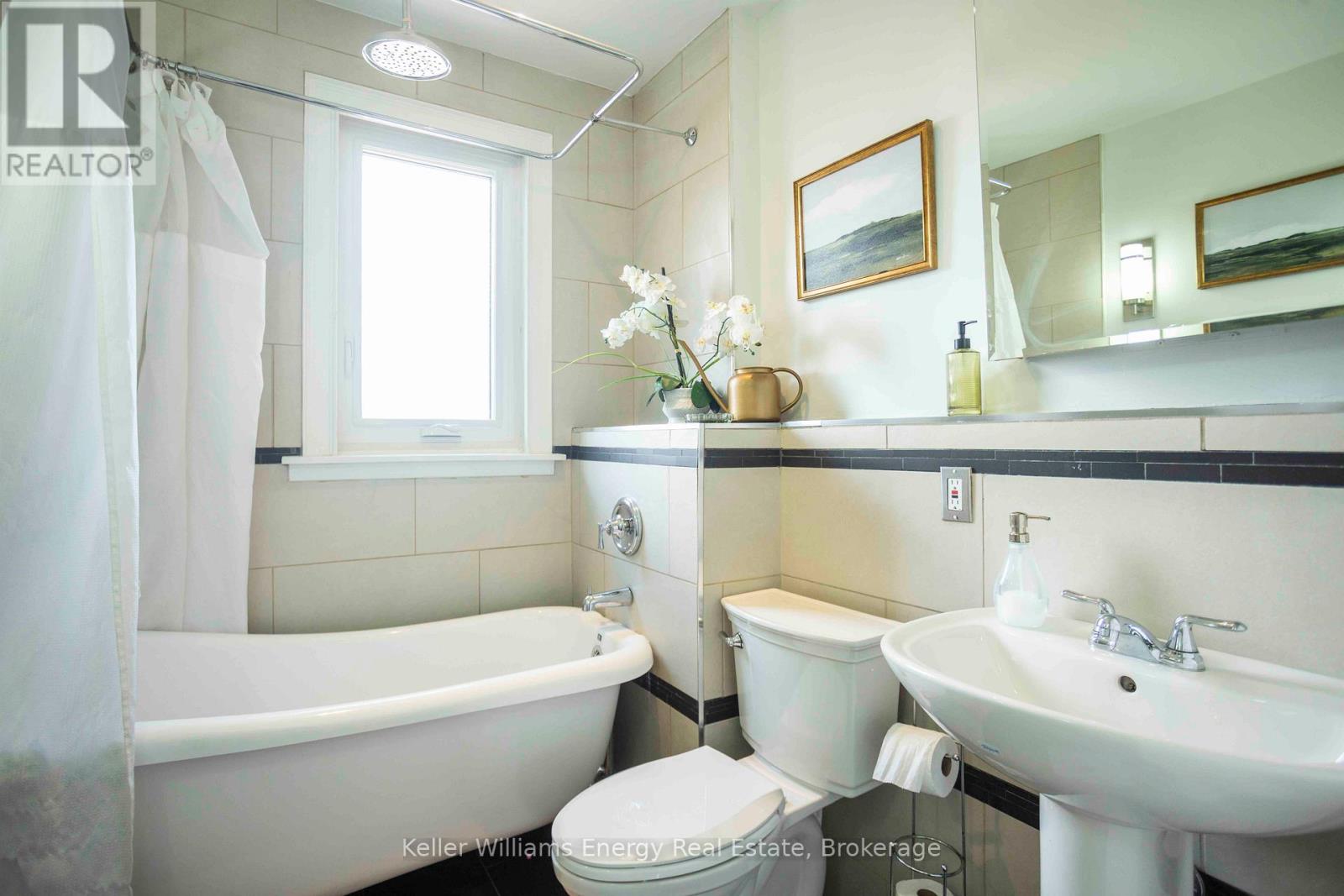 134 Mcroberts Avenue, Toronto, Ontario  M6E 4P5 - Photo 14 - W13458944