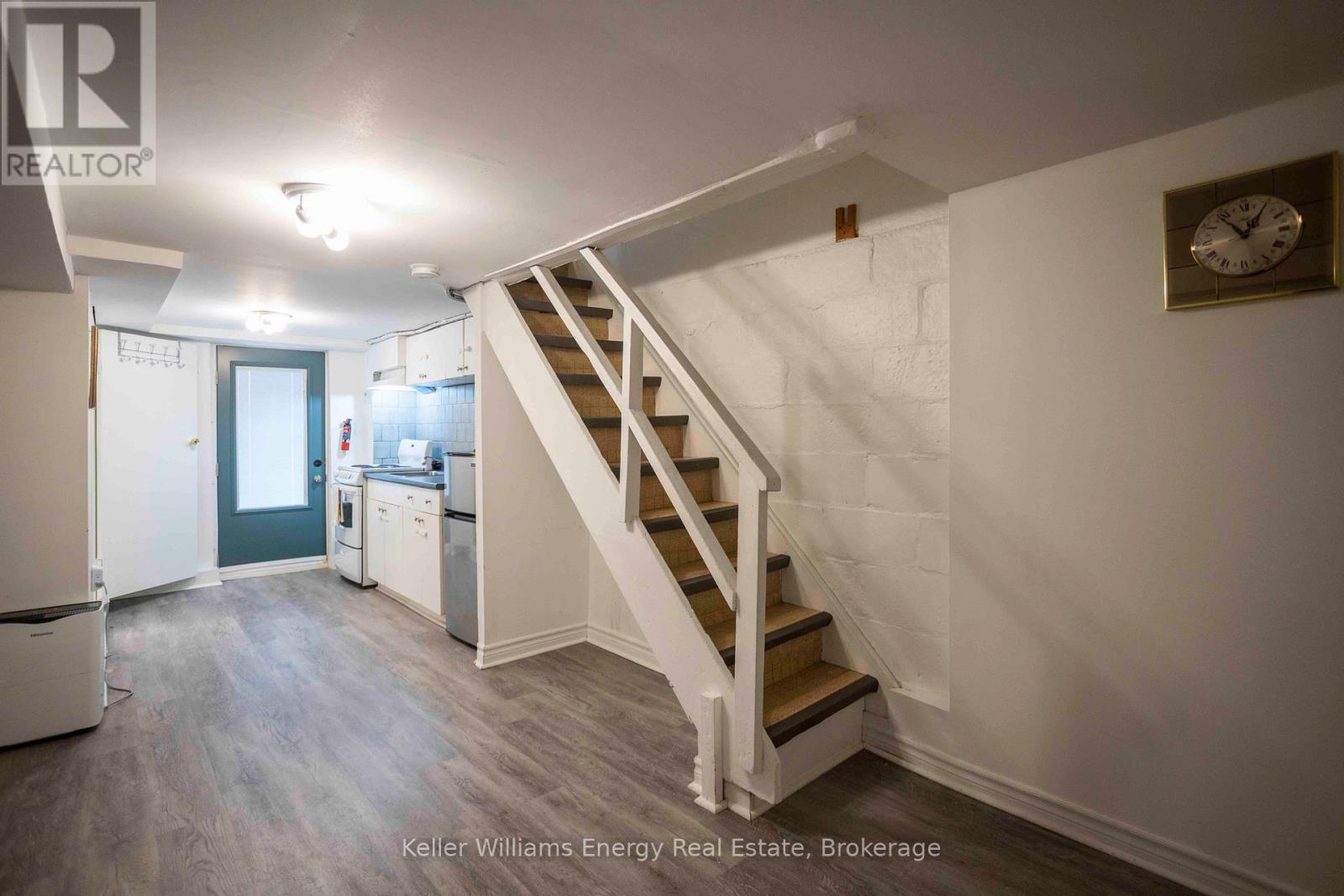 134 Mcroberts Avenue, Toronto, Ontario  M6E 4P5 - Photo 17 - W13458944