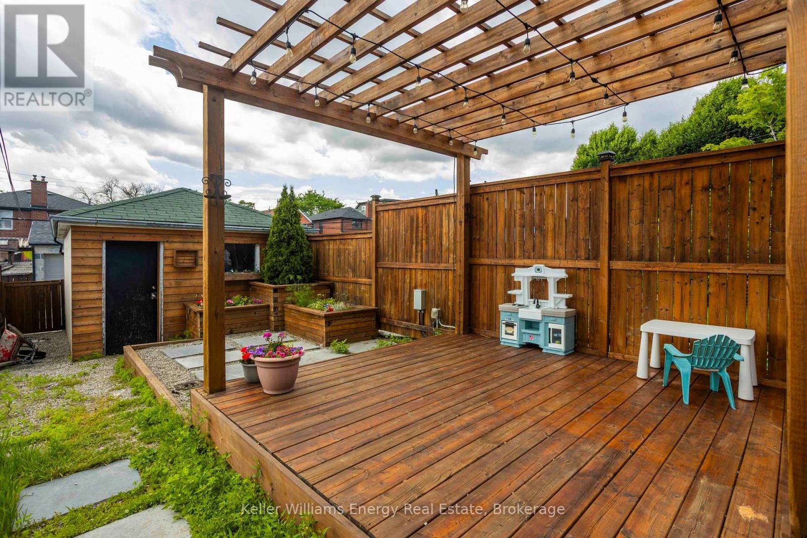 134 Mcroberts Avenue, Toronto, Ontario  M6E 4P5 - Photo 25 - W13458944