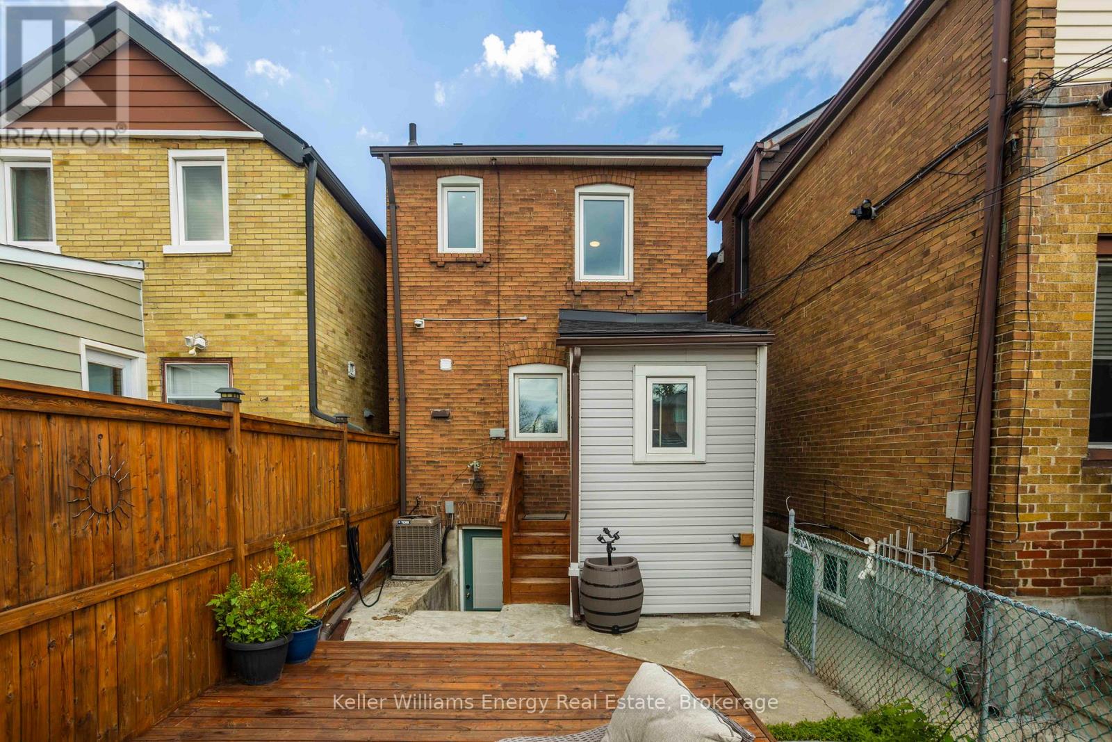 134 Mcroberts Avenue, Toronto, Ontario  M6E 4P5 - Photo 27 - W13458944