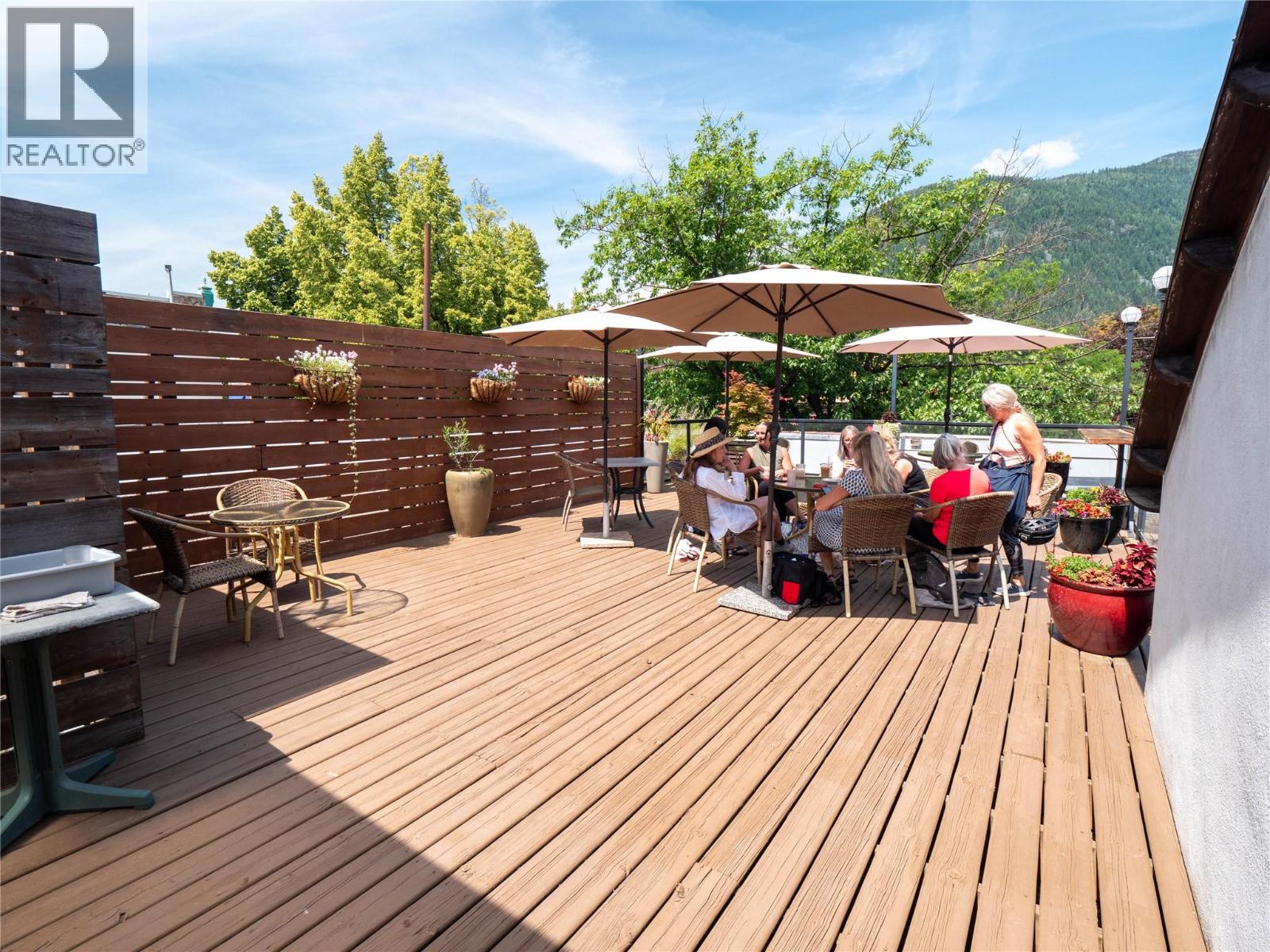 696 Baker Street, Nelson, British Columbia  V1L 4H6 - Photo 36 - 10354182