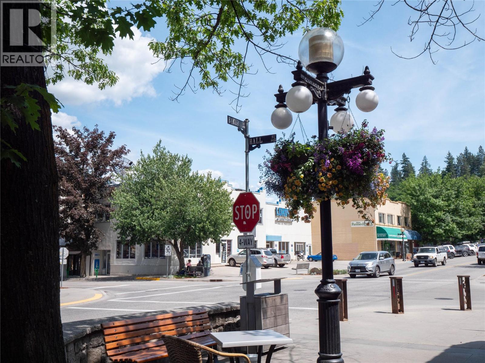 696 Baker Street, Nelson, British Columbia  V1L 4H6 - Photo 60 - 10354182