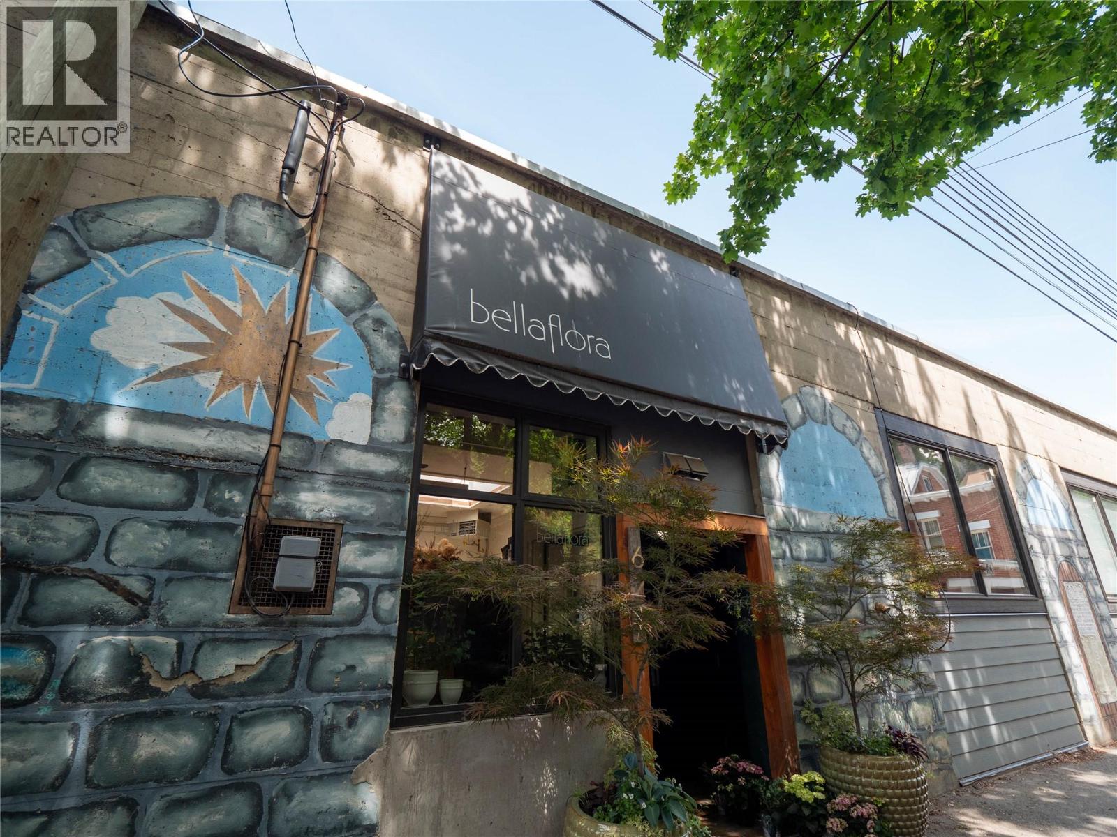 696 Baker Street, Nelson, British Columbia  V1L 4H6 - Photo 14 - 10354182