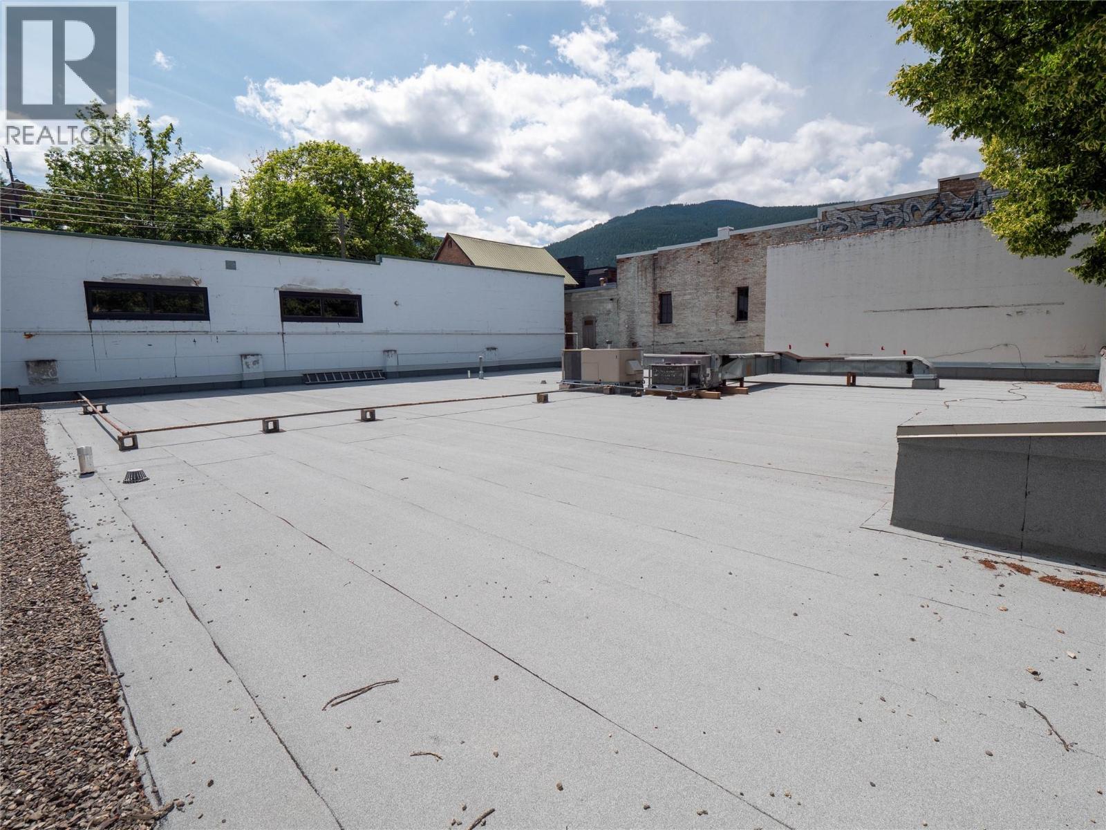 696 Baker Street, Nelson, British Columbia  V1L 4H6 - Photo 65 - 10354182