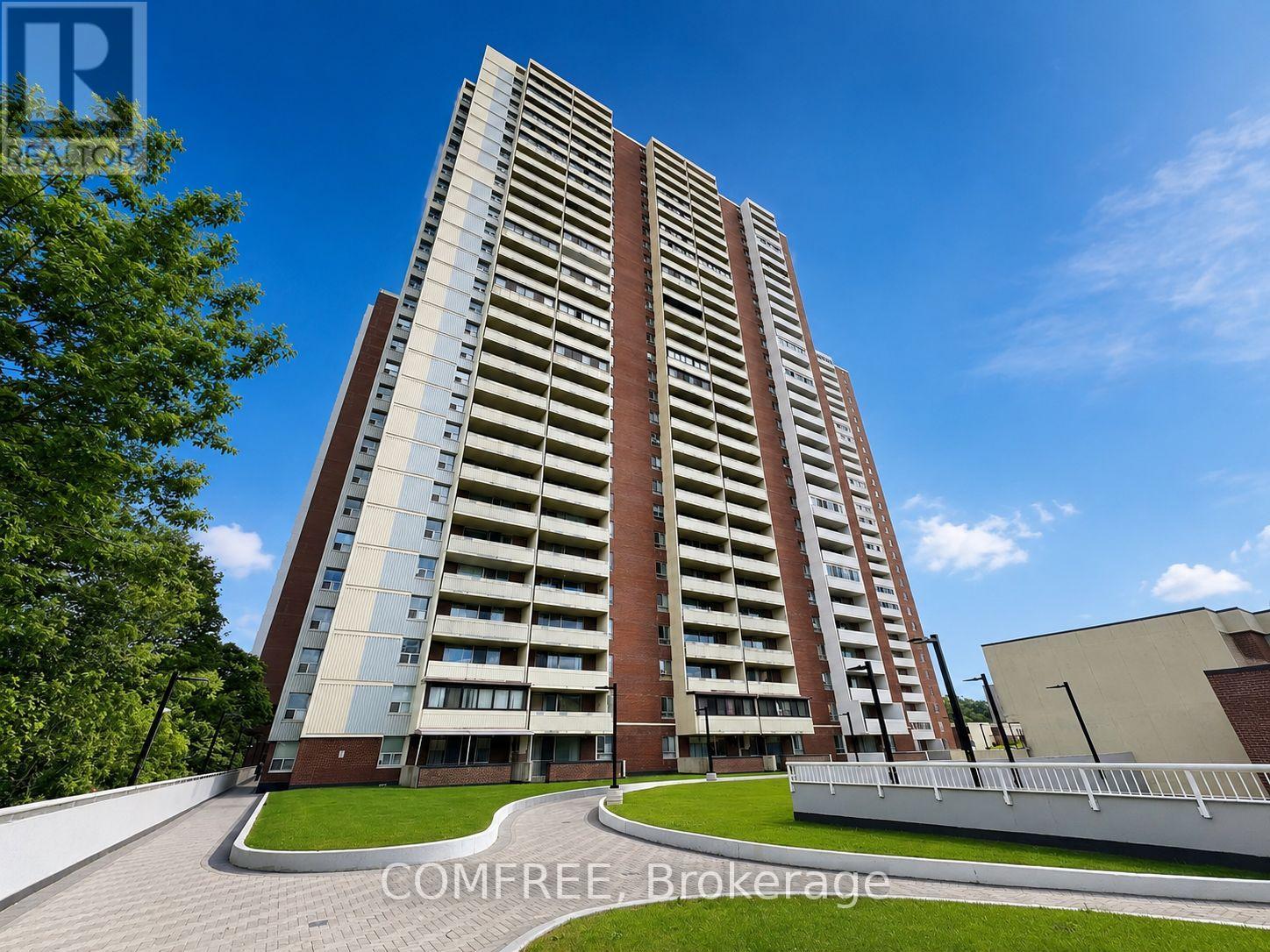 412 - 1 MASSEY SQUARE, Toronto, Ontario