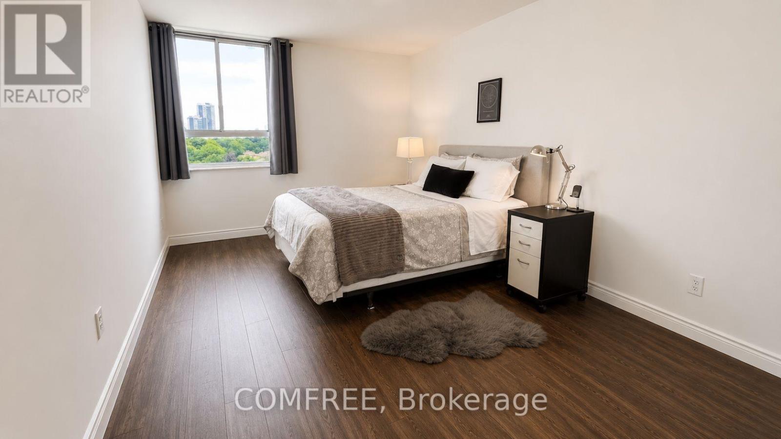 412 - 1 Massey Square, Toronto, Ontario M4C 5L4 - Photo 8 - E13458954