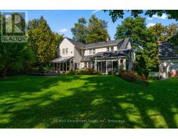 74 HOWARD AVENUE, Oakville, Ontario