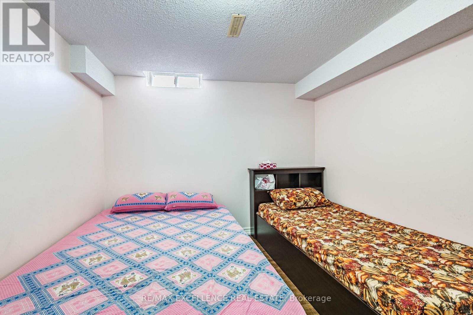 6 Stalbridge Avenue, Brampton, Ontario  L6Y 4H1 - Photo 30 - W13443366