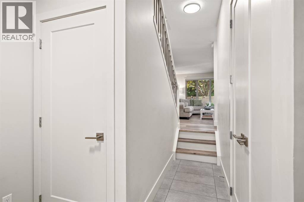 34, 10001 Brookpark Boulevard Sw, Calgary, Alberta  T2W 3E3 - Photo 2 - A2321410