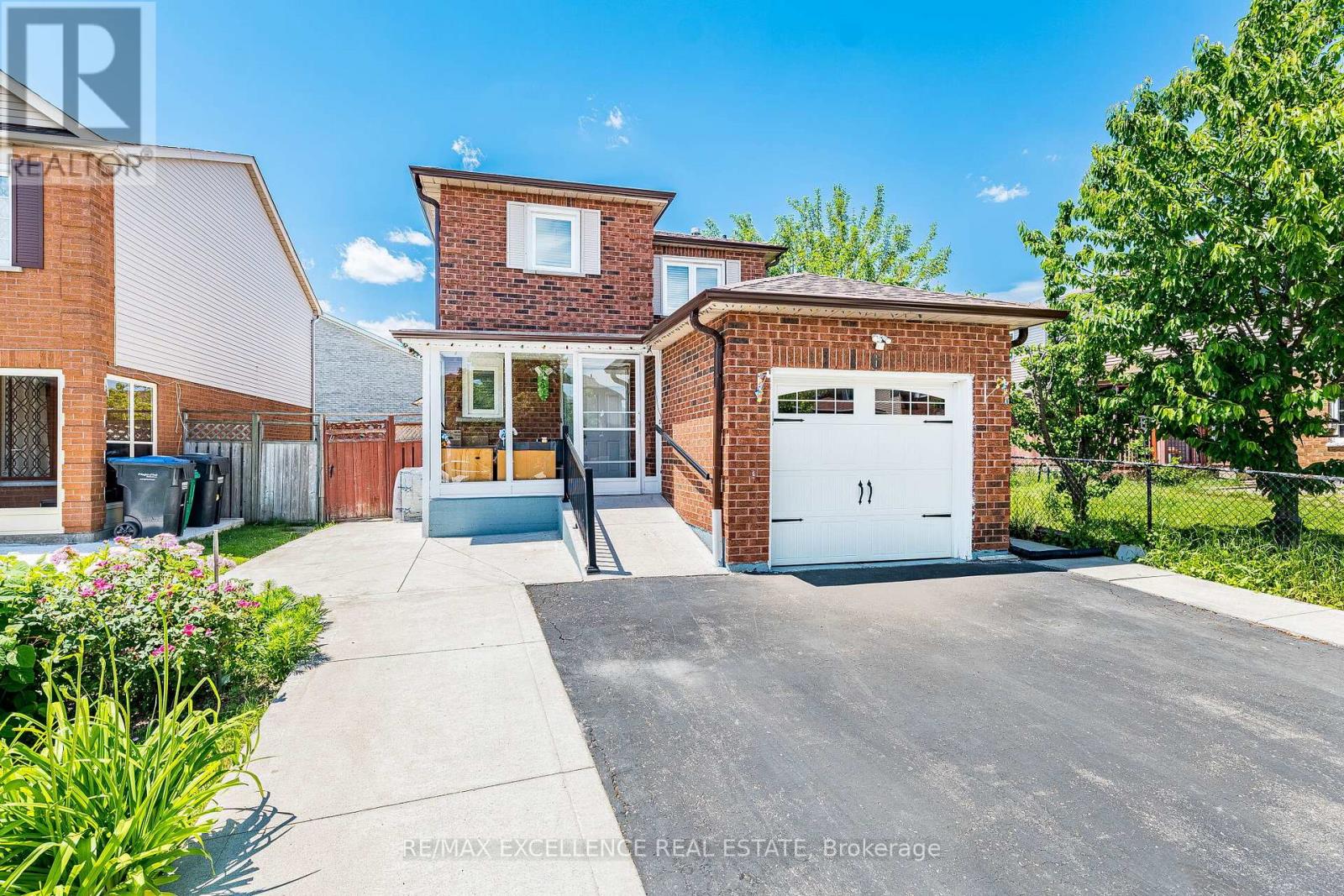 6 Stalbridge Avenue, Brampton, Ontario  L6Y 4H1 - Photo 6 - W13443366