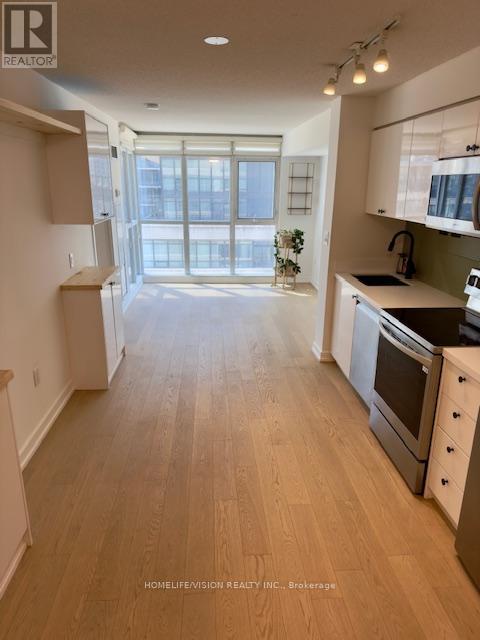 903 - 10 Capreol Court, Toronto, Ontario  M5V 4B3 - Photo 21 - C13458942