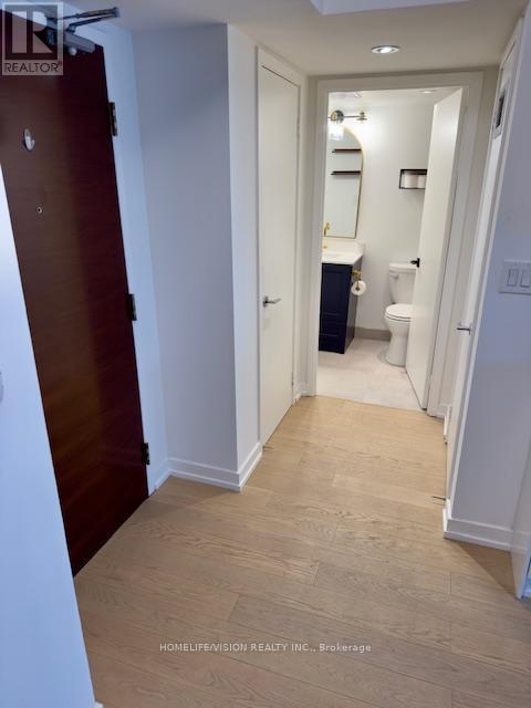 903 - 10 Capreol Court, Toronto, Ontario  M5V 4B3 - Photo 22 - C13458942
