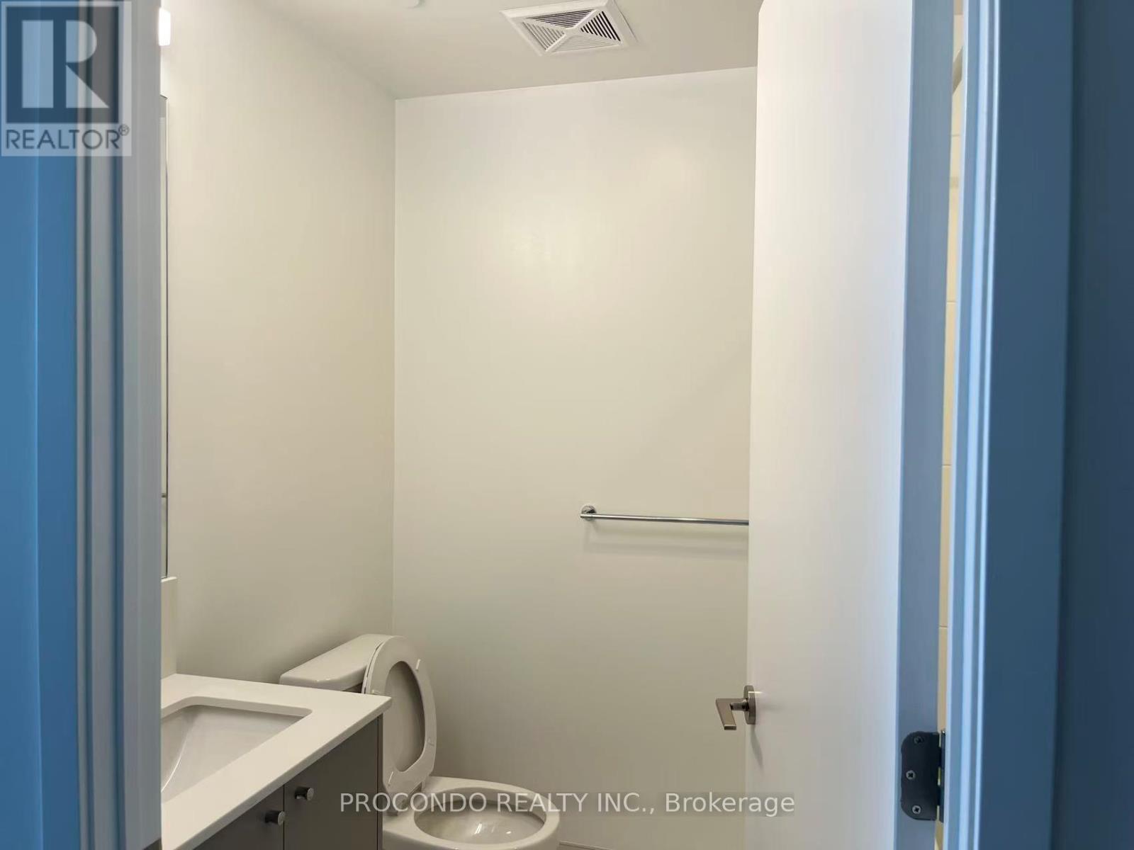 2010 - 10 Oak St Street E, Toronto, Ontario  M5A 0Z1 - Photo 12 - C13438132