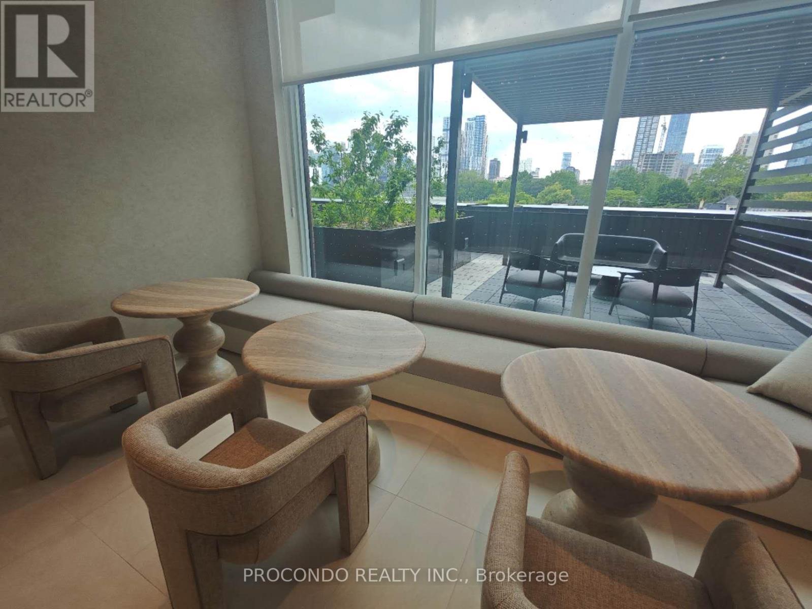 2010 - 10 Oak St Street E, Toronto, Ontario  M5A 0Z1 - Photo 16 - C13438132