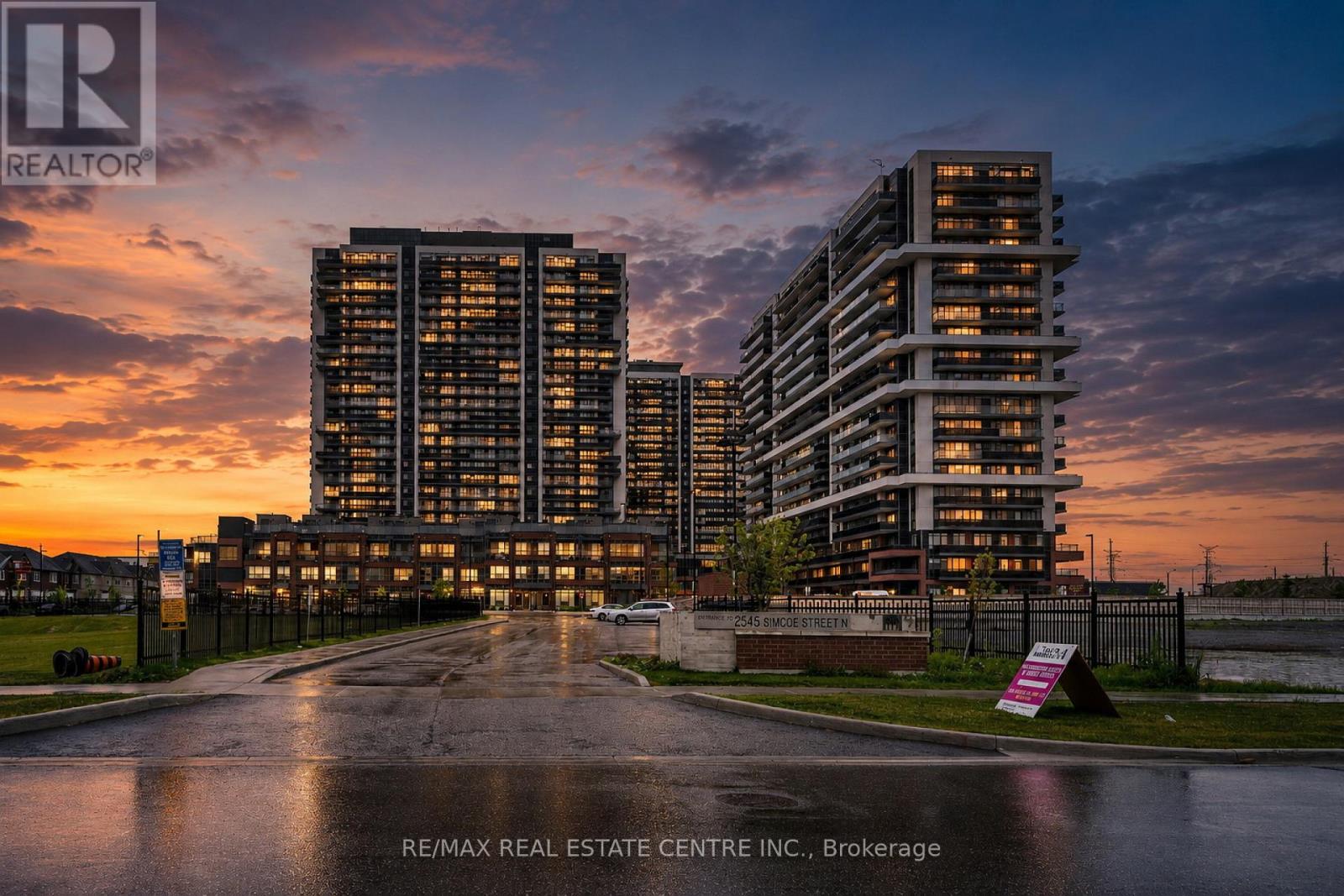 2401 - 2545 SIMCOE ST N, Oshawa, Ontario